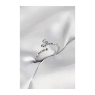 Gümüş Renk Pirinç Kuyruklu Kalp Model Kadın Yüzük