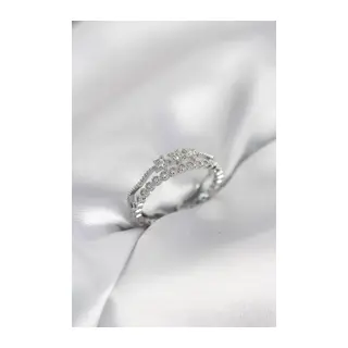 Gümüş Renk Minimal Yıldızlı Model Kadın Yüzük