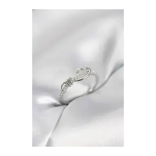 Sarmal Kalp Model Zirkon Taşlı Gümüş Renk Kadın Yüzük