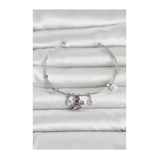 Pirinç Gümüş Renk Mor Kelebek Detaylı Charmlı Kadın Bileklik