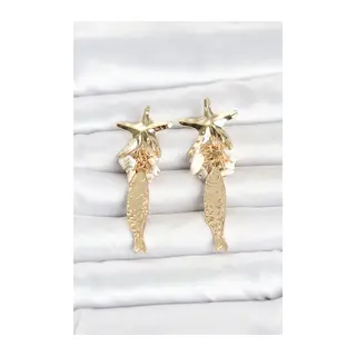 Deniz Yıldızı ve Balık Detaylı Krem Taşlı Gold Renk Kadın Küpe