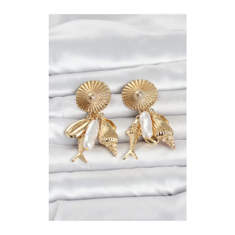 Gold Renk Deniz Temalı Vintage Kadın Küpe