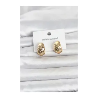 316L Çelik Gold Renk Desenli Yarım Halka Model Kadın Küpe