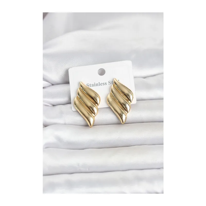 316L Çelik Gold Renk Motif Model Kadın Küpe