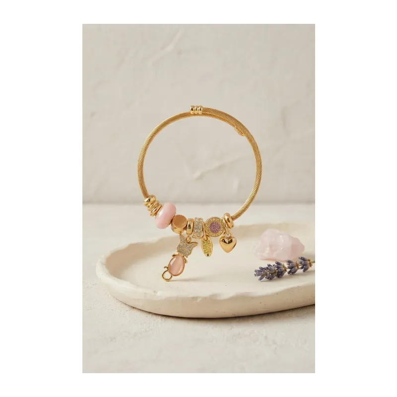 Pembe Kedi Model Gold Renk Charmlı Bileklik