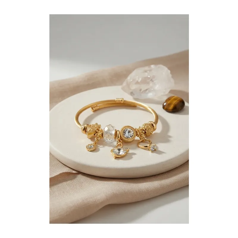 Swan Model Gold Renk Beyaz Charmlı Bileklik