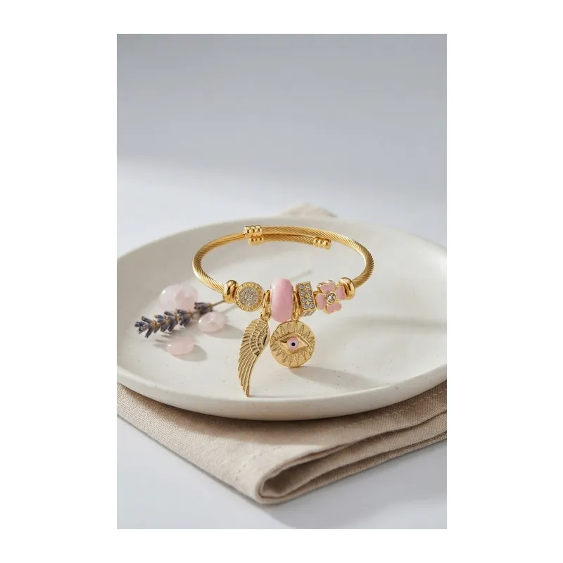 Pembe Göz Model Gold Renk Charmlı Bileklik