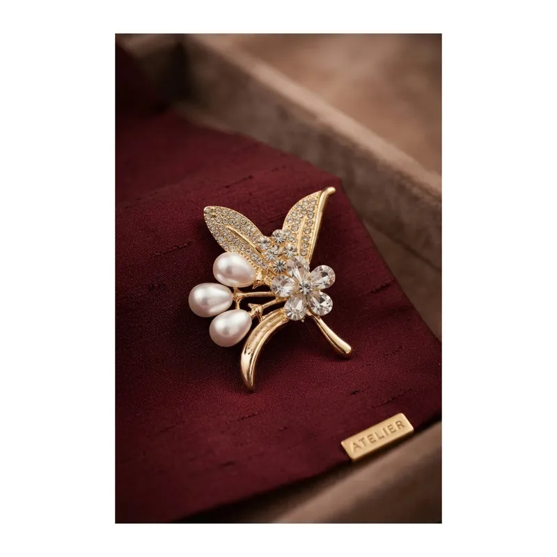 Gold Renk İncili Zirkon Taşlı Yaprak Model Broş