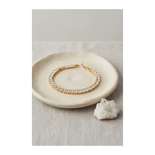 Pirinç Gold Renk Kare Zirkon Taşlı Su Yolu Kadın Bileklik