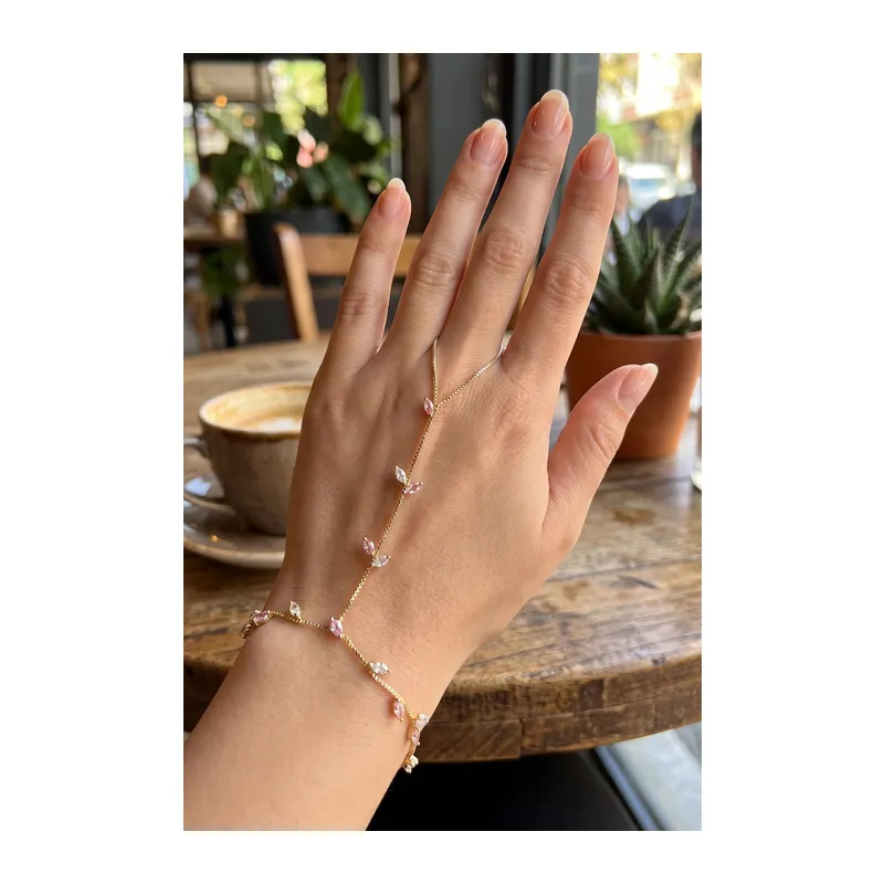 Gold Renk Pirinç Zirkon Taşlı Yaprak Model Şahmeran