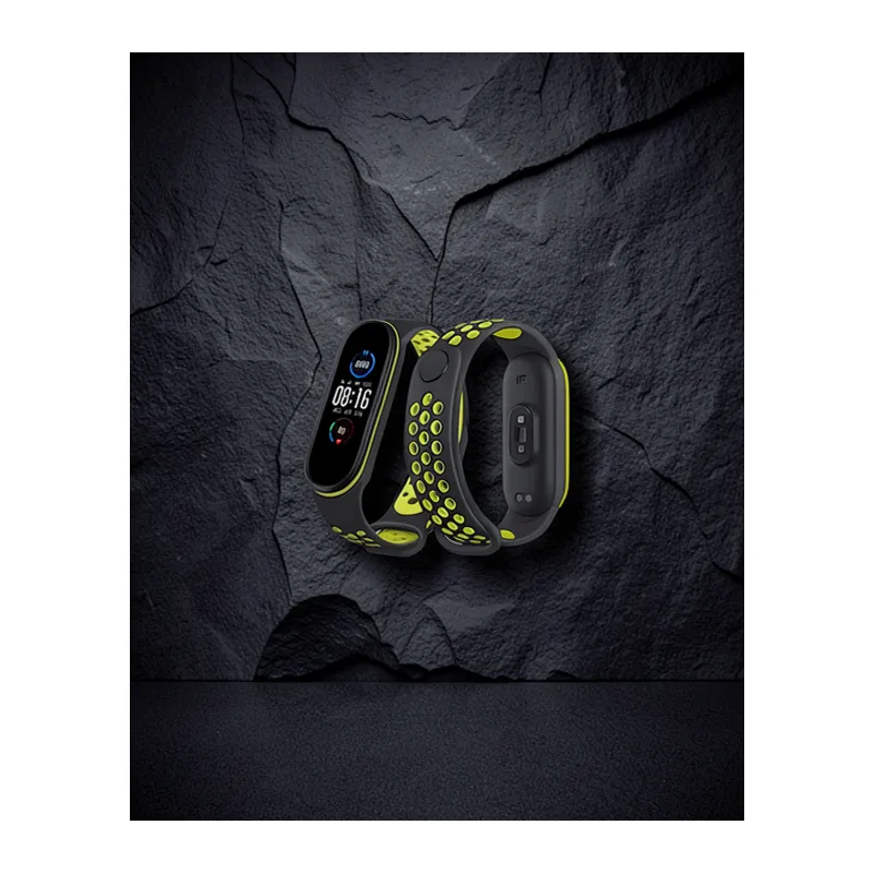 Xiaomi Mi Band 4 Spor Delikli Kordon - Siyah-yeşil