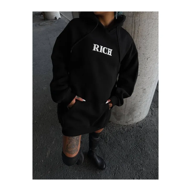 Uzun Kol Kapşonlu Göğüs Baskılı SweatShirt - Siyah