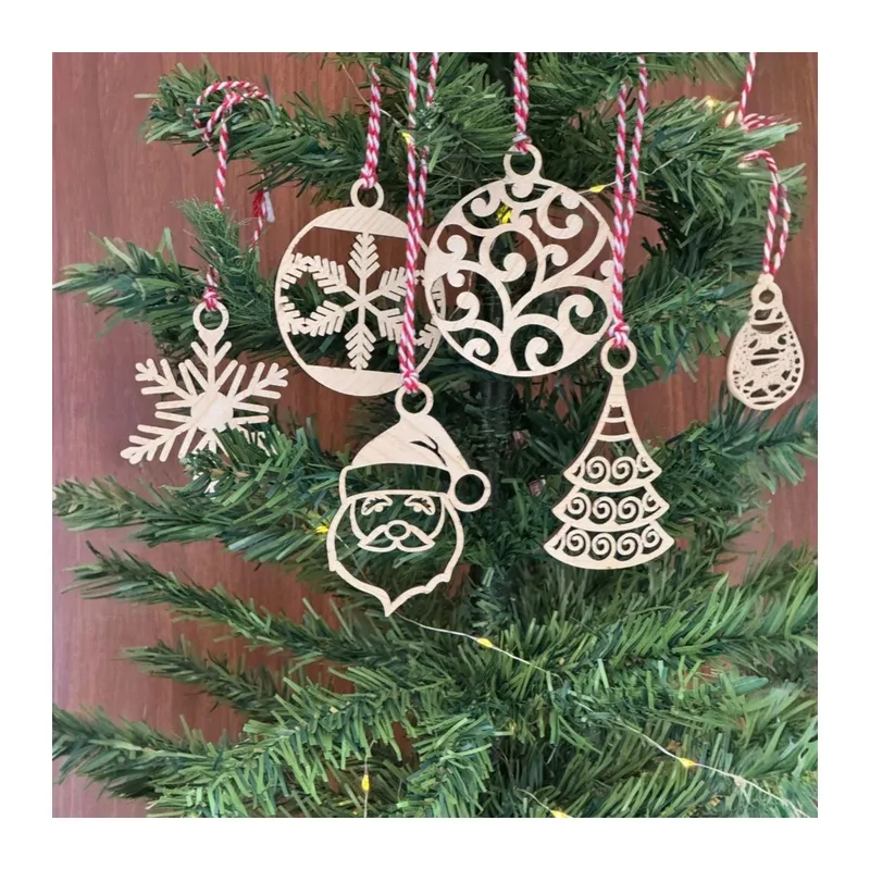 BUFFER® 6 Parça Kırmızı Beyaz İpli Noel Babalı ve Kar Tanesi Model Ahşap Yılbaşı Ağaç Süsü