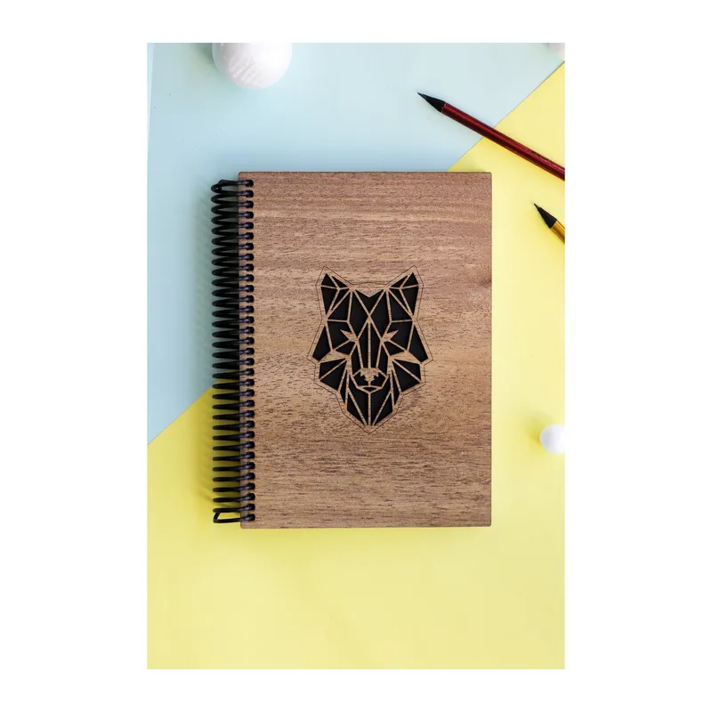 Doğal Ahşap Kapaklı Çizgisiz Defter – Şık ve Dayanıklı Tasarım